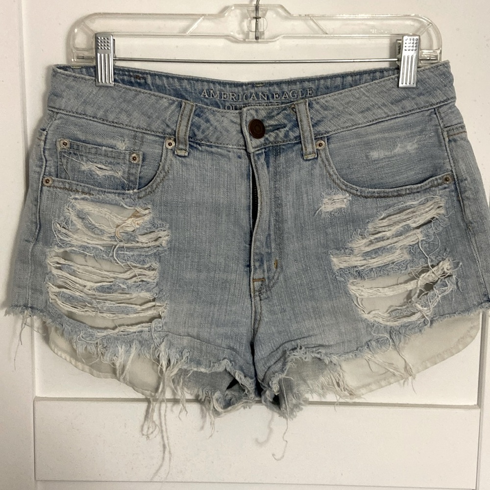 American Eagle Hi-Rise Festival Shortie Light Wash Cut Off Jean Shorts SZ 8 - Picture 1 of 7